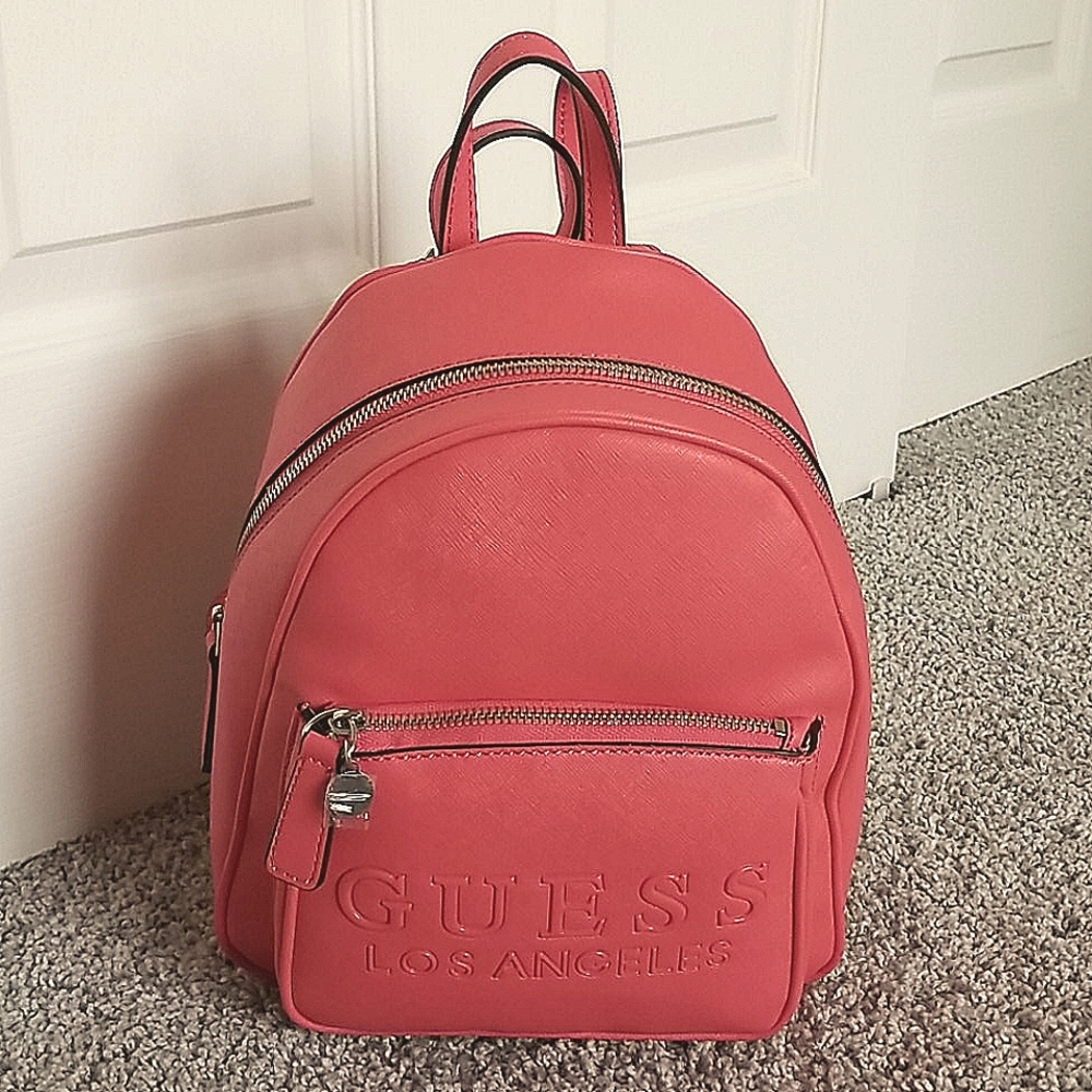 NWT-GUESS RODNEY PASSION BACKPACK/WRISTLET - Picture 6 of 11